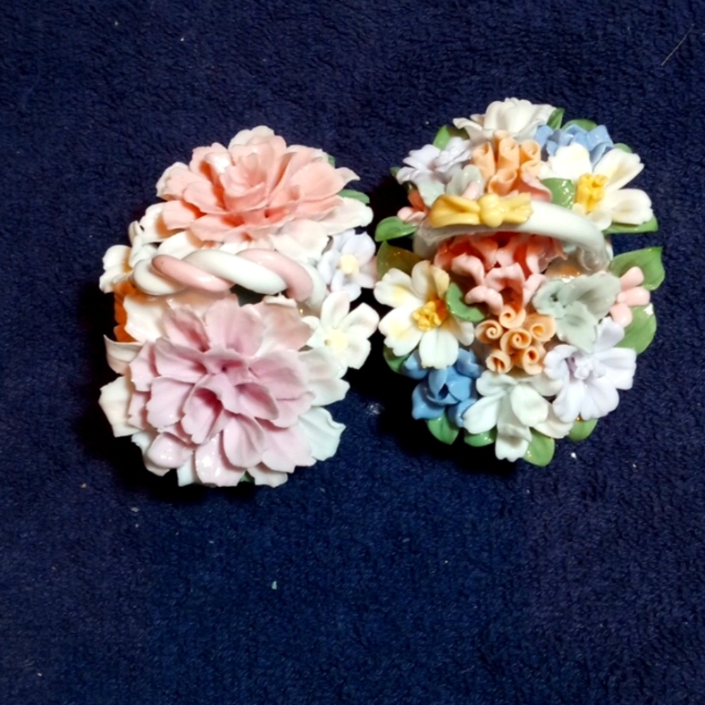 Floral ceramic decor
